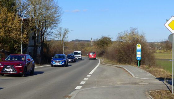 Abruptes Ende des Radwegs in Erlau (nach Zolling) Quelle: Andreas Kagermeier