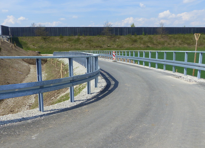 12: Brücke über die A9