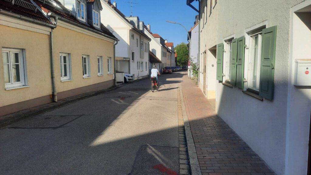 Alte Poststraße: Mangelhafte Fußwege