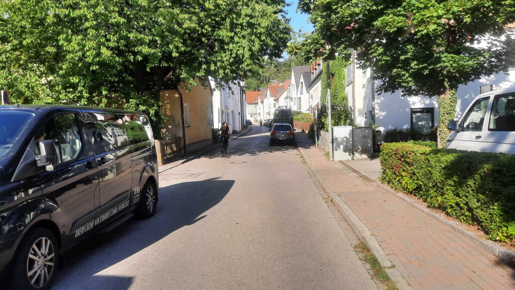 Alte Poststraße: Mangelhafte Fußwege