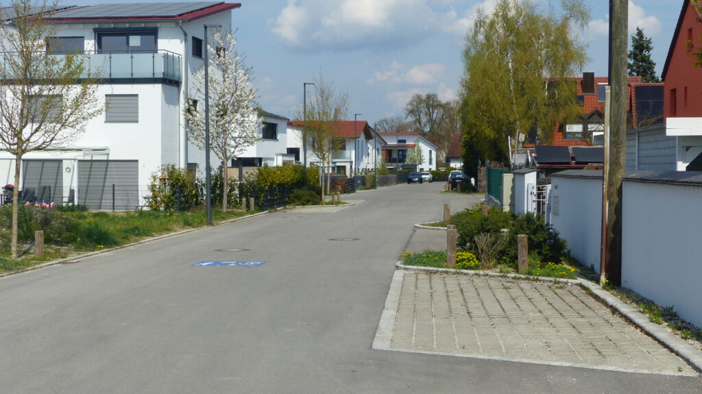 Ruhige Ortsdurchfahrt in Dietersheim